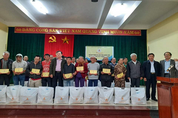 Trung ương Hội NNCĐDC/dioxin Việt Nam thăm và trao quà tại tỉnh Thừa Thiên Huế